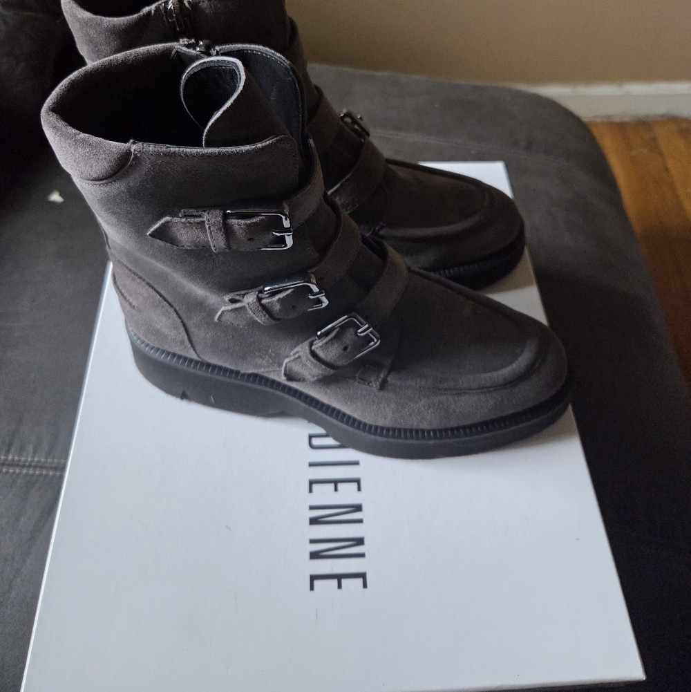 Womens Grey Suede BUCKLE BOOTS Size 39.5